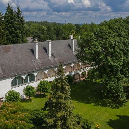Boutique Hotel Zum Oberjaeger, Schloss Lackenbach Экстерьер фото