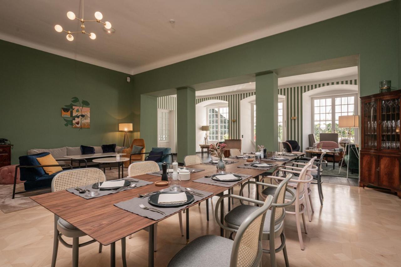 Boutique Hotel Zum Oberjaeger, Schloss Lackenbach Экстерьер фото
